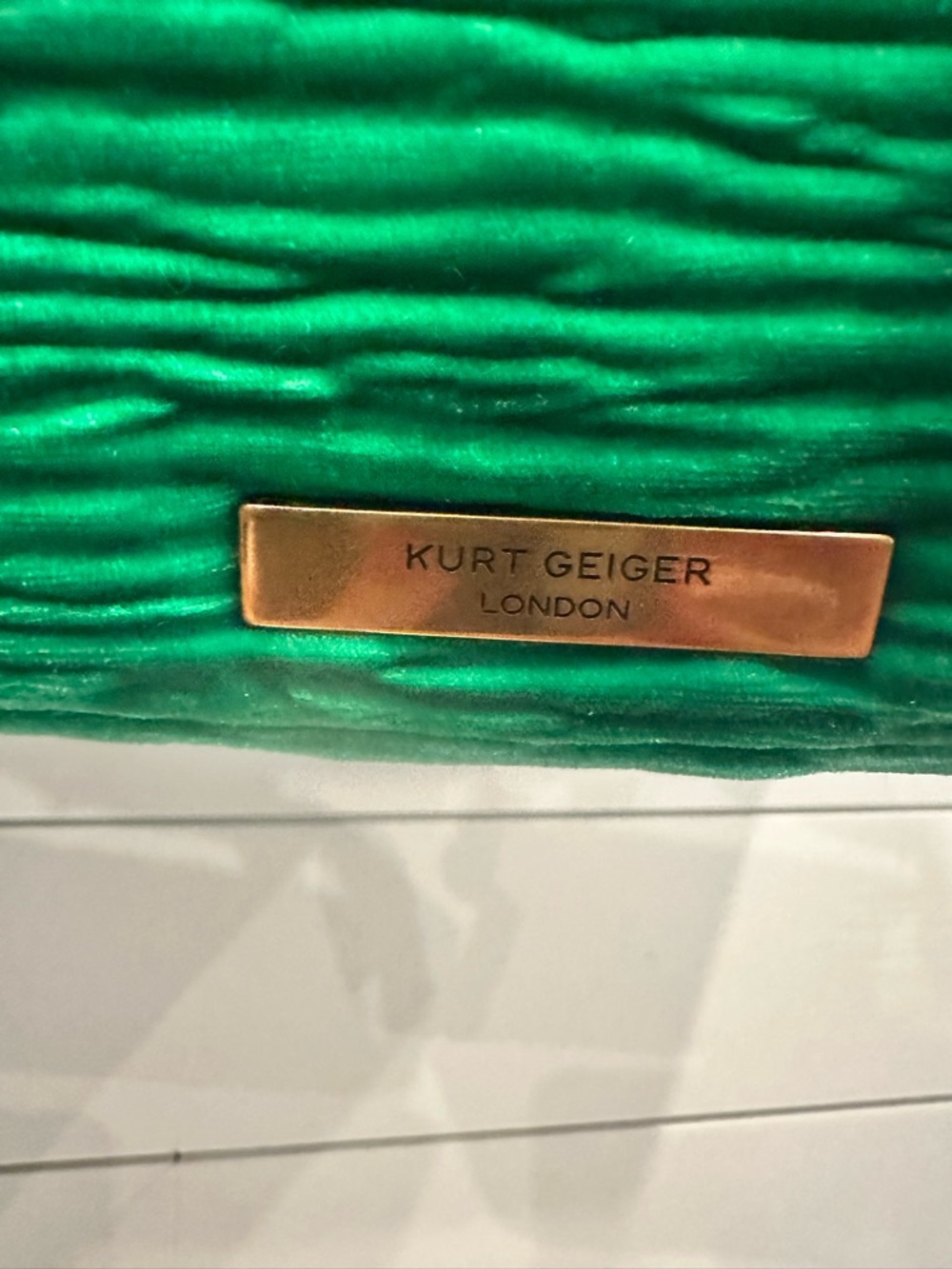 Kurt Geiger Kew Emerald Green Textured Velvet Chain Shoulder Crossbody Bag - Picture 6 of 14